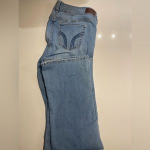 Women’s Hollister low rise boot cut jeans